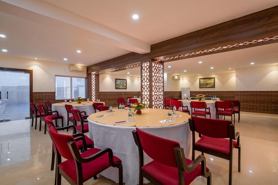3⋆ ROSEWOOD APARTMENT HOTEL PANTNAGAR • Rudrapur, India • Updated